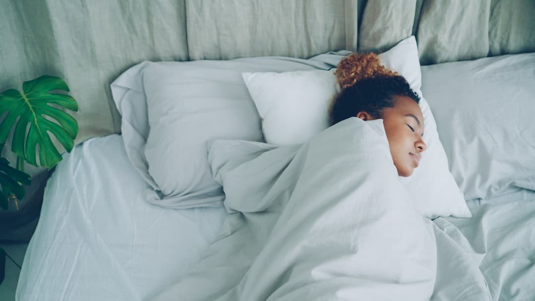 AI for Better Sleep: Apps, Sounds and Routines That Actually Work