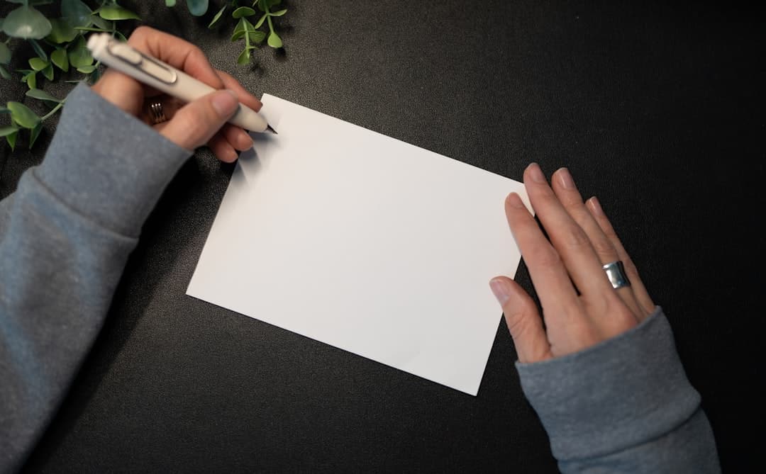 How to Use AI to Write Letters and Emails